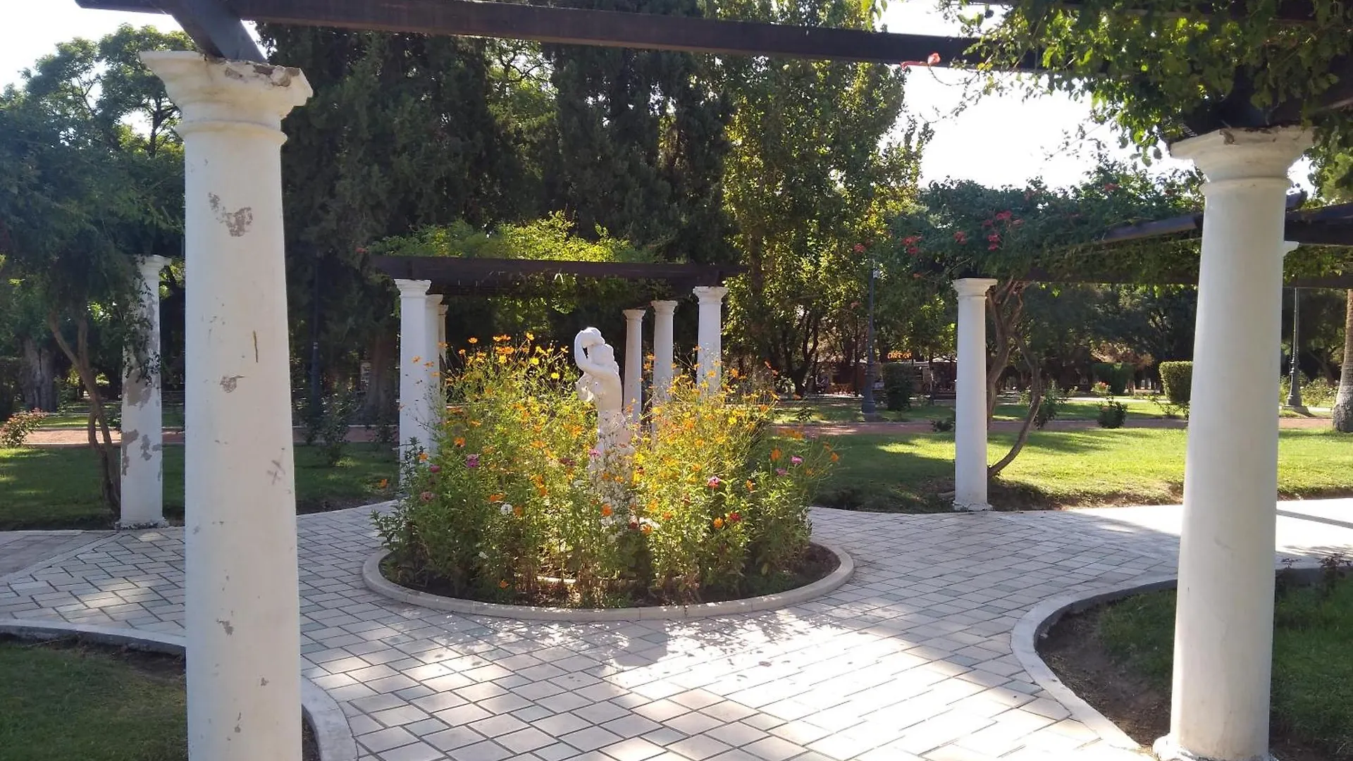 Parque Central Mendoza 0*,  Argentína